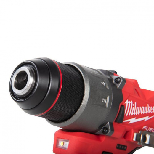 Шуруповерт Milwaukee M12 FDD2-202X 12В 2х2 Ач